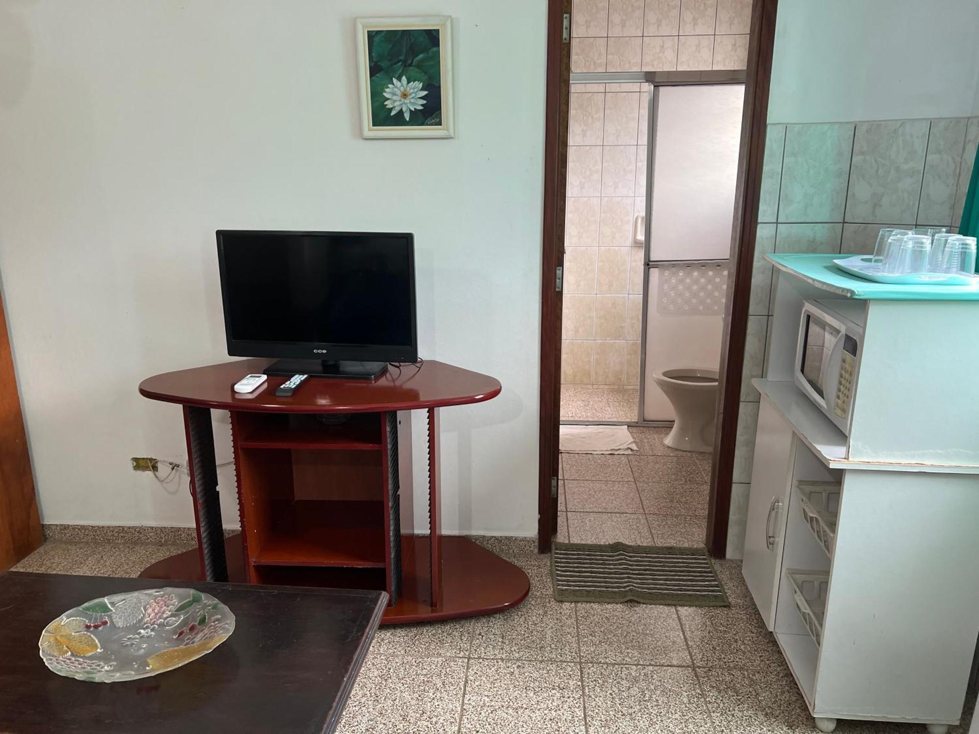 Aptos Familia Com Ar Condicionado Ubatuba Praia Pereque Acu Bagian luar foto
