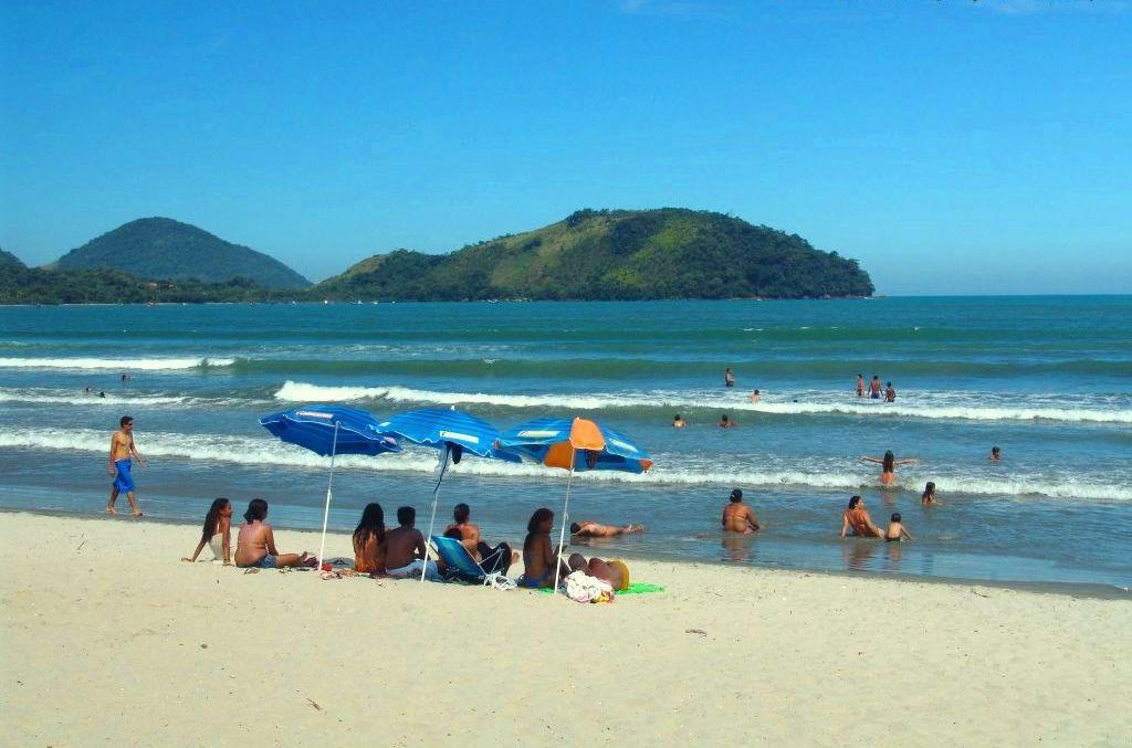 Aptos Familia Com Ar Condicionado Ubatuba Praia Pereque Acu Bagian luar foto