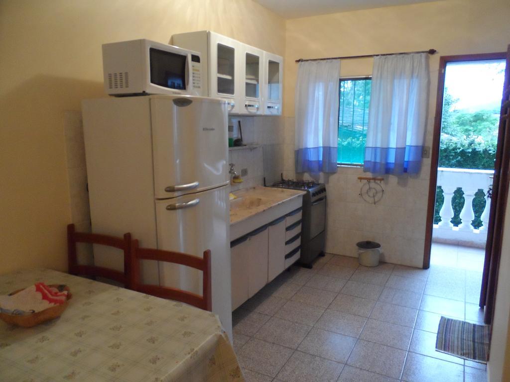 Aptos Familia Com Ar Condicionado Ubatuba Praia Pereque Acu Bagian luar foto