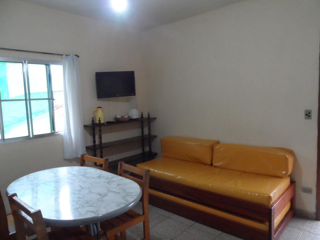 Aptos Familia Com Ar Condicionado Ubatuba Praia Pereque Acu Bagian luar foto
